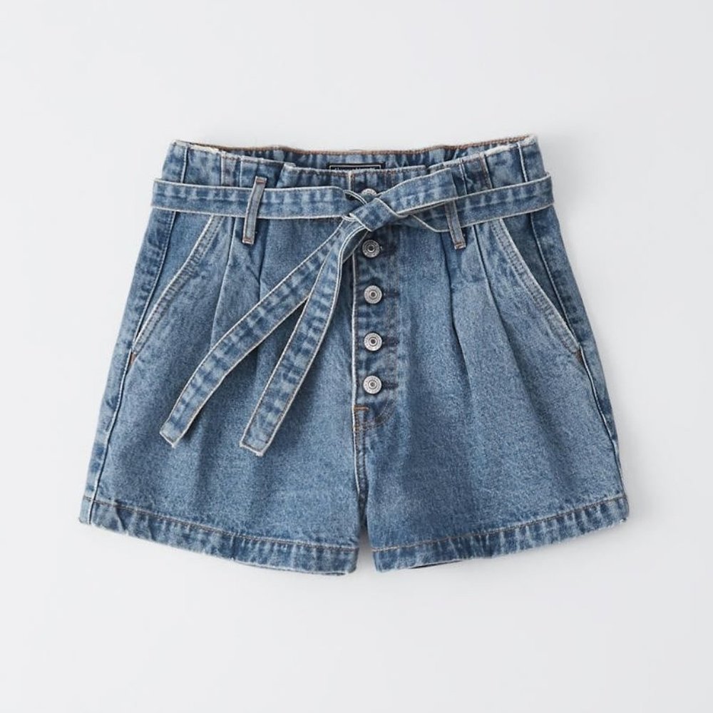 A&F High Rise Mom Paperbag Shorts Button Up